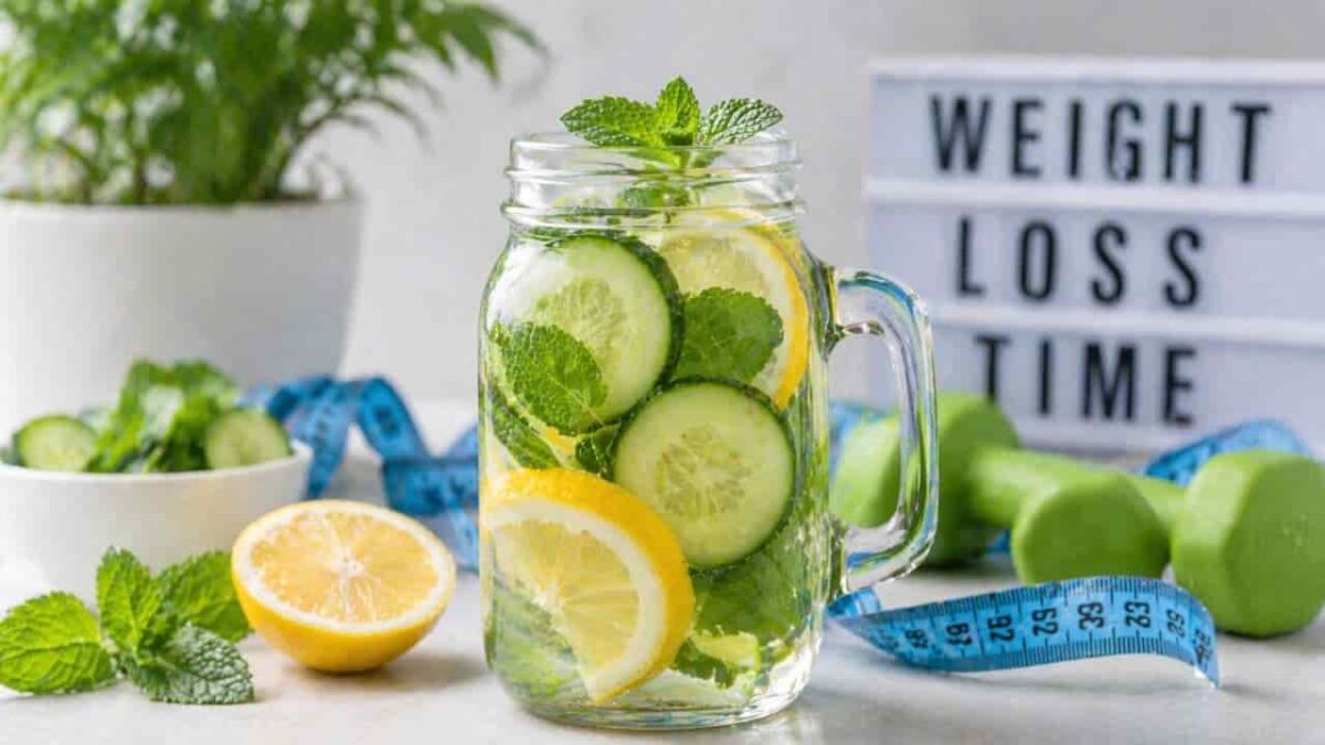Detox Water for Weight Loss Fast Belly Fat Drink वजन घटाने के लिए detox water खीरा नींबू पुदीना ड्रिंक
